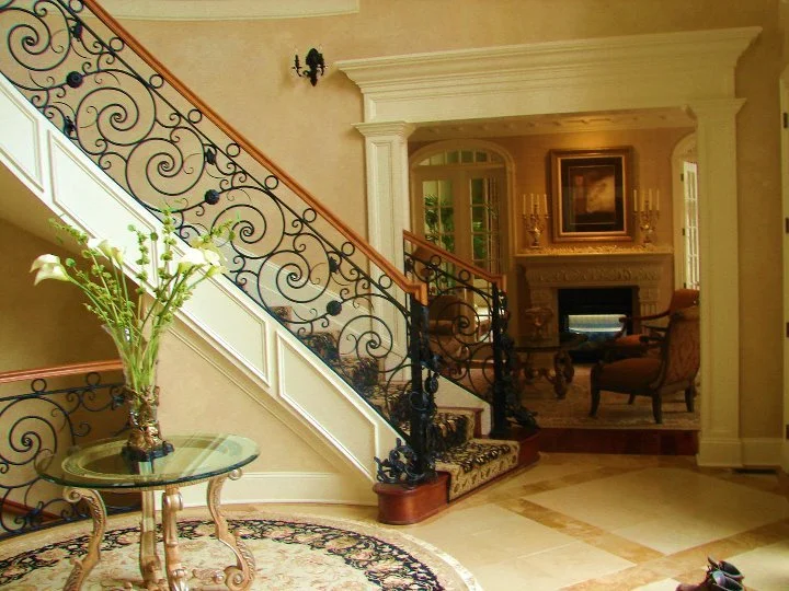 Decorative metal baluster pattern