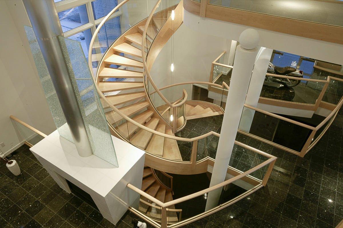 Custom interior stairway
